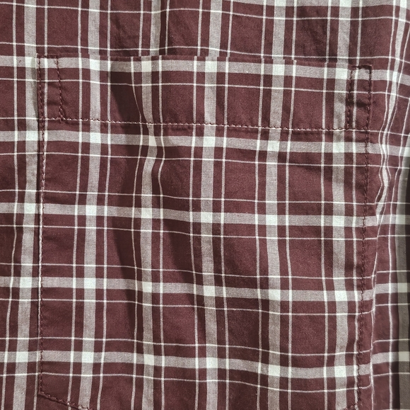 Vince. Men's Classic Fit Plaid Button Down Shirt Size Med Maroon White Pockets‎ - Picture 7 of 13
